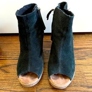 Tom’s Majorca block heel